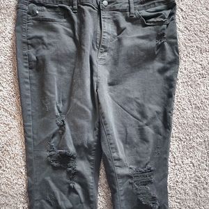 Judy Blue Black Distressed Skinny